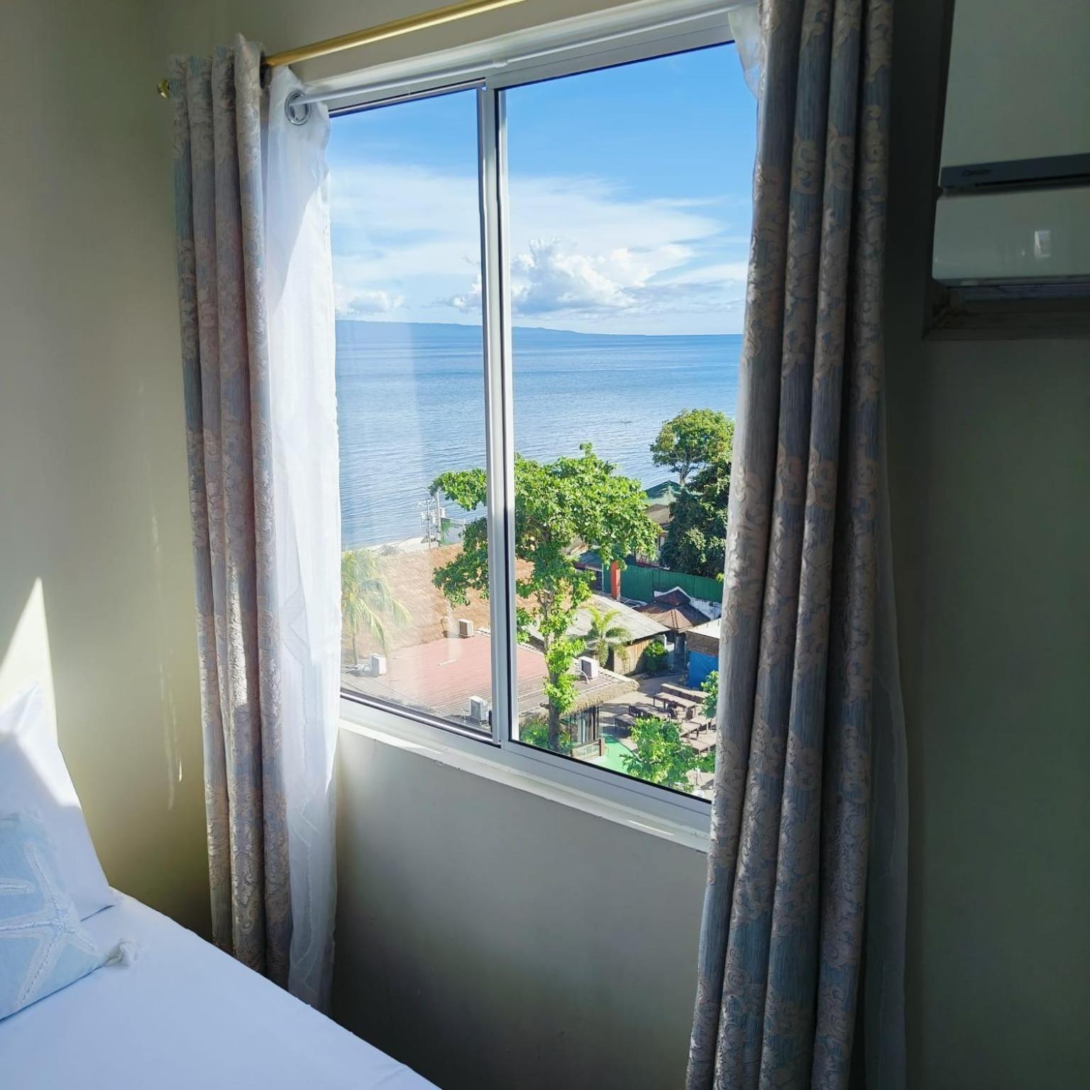 Veronica'S Homestay At Marina Spatial Condo Dumaguete City Eksteriør bilde
